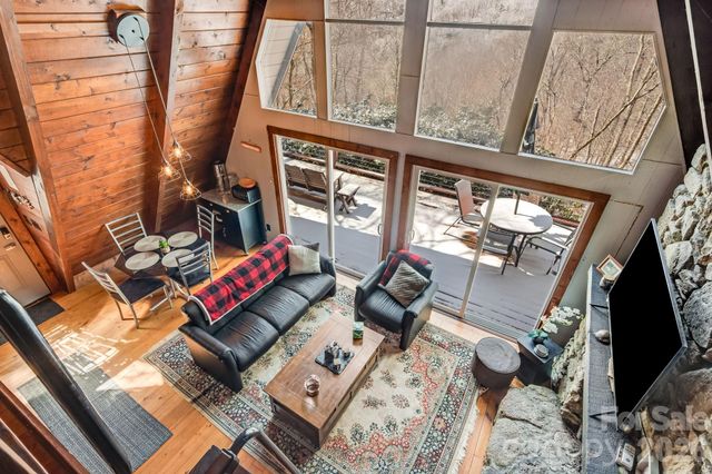 422 Glenaire Drive, Mars Hill, NC 28754