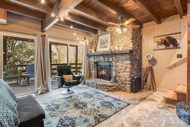 422 Glenaire Drive, Mars Hill, NC 28754