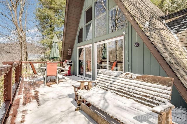 422 Glenaire Drive, Mars Hill, NC 28754