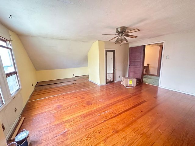 105 N GLENWOOD AVE, Columbia, MO 65203