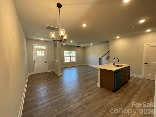 718 Longleaf Avenue 30, Gastonia, NC 28056