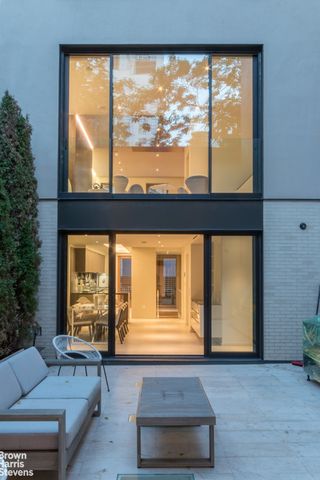 251 E 61ST Street, New York City, NY 10065