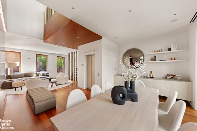 251 E 61ST Street, New York City, NY 10065