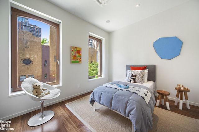 251 E 61ST Street, New York City, NY 10065