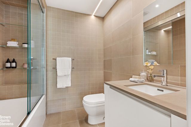 251 E 61ST Street, New York City, NY 10065