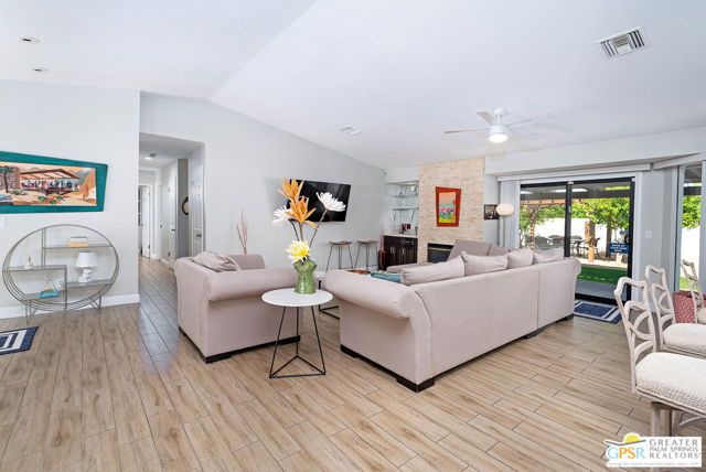 2342 N San Gorgonio Road, Palm Springs, CA 92262