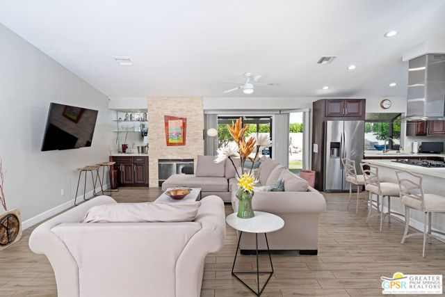 2342 N San Gorgonio Road, Palm Springs, CA 92262