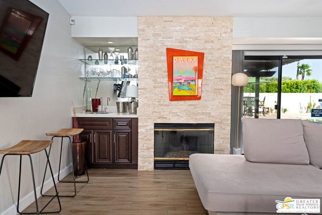 2342 N San Gorgonio Road, Palm Springs, CA 92262