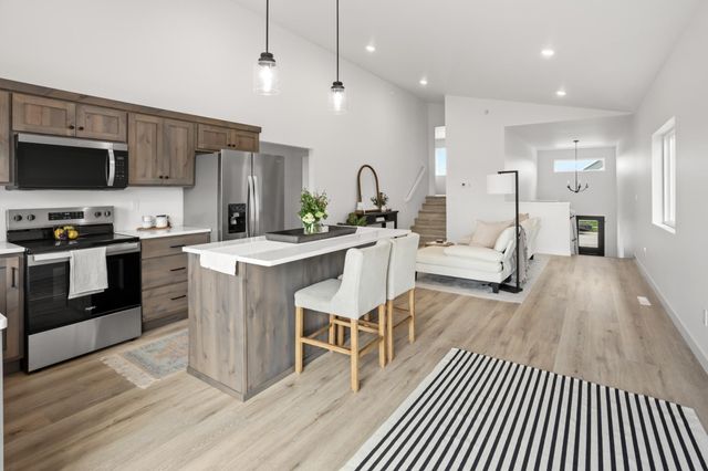 2533 38th Avenue S, Moorhead, MN 56560