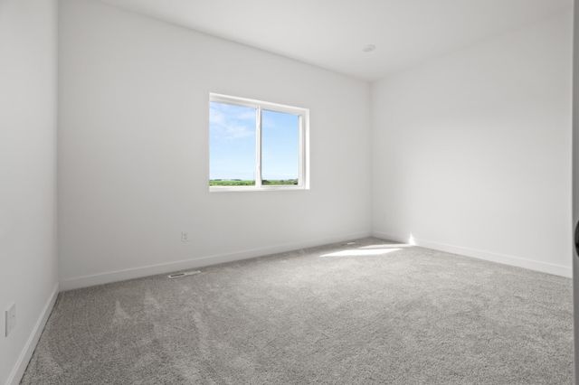 2533 38th Avenue S, Moorhead, MN 56560