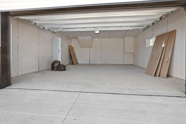 2533 38th Avenue S, Moorhead, MN 56560