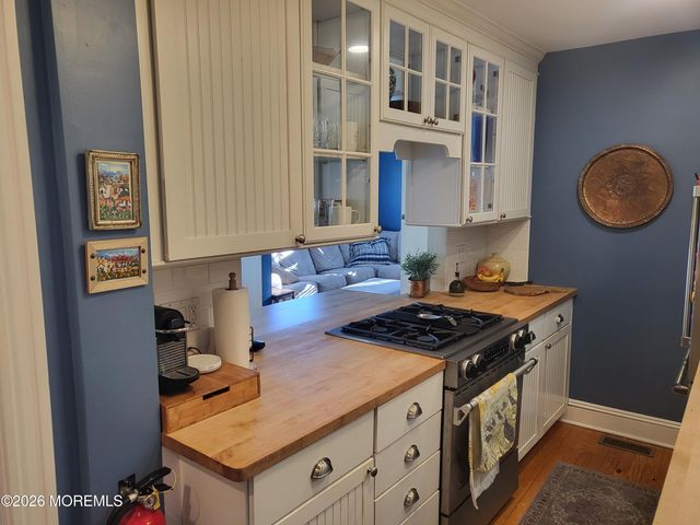 80 Heck Avenue, Ocean Grove, NJ 07756