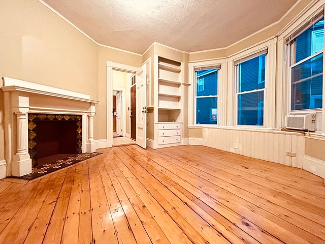 13 Wyoming St 1, Boston, MA 02121