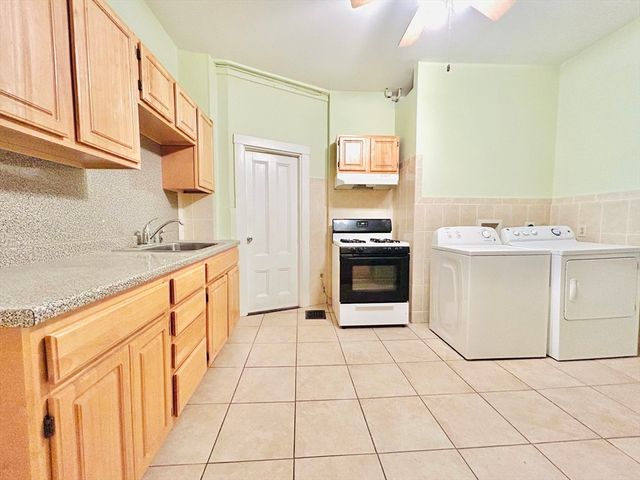 13 Wyoming St 1, Boston, MA 02121