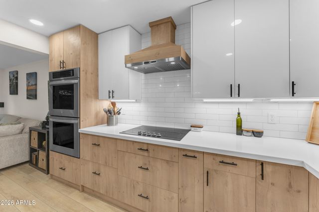 3046 E GLADE Avenue, Mesa, AZ 85204