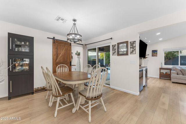 3046 E GLADE Avenue, Mesa, AZ 85204