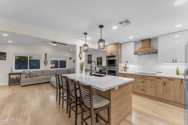 3046 E GLADE Avenue, Mesa, AZ 85204