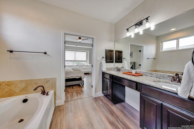 23902 Alpine Ldg, San Antonio, TX 78258