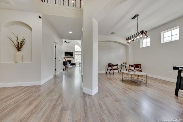 23902 Alpine Ldg, San Antonio, TX 78258