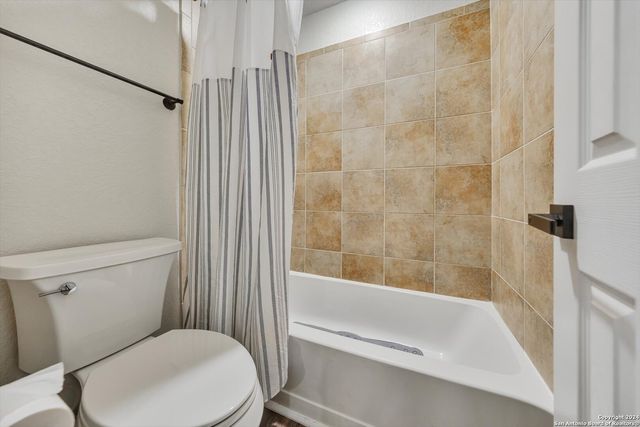 23902 Alpine Ldg, San Antonio, TX 78258