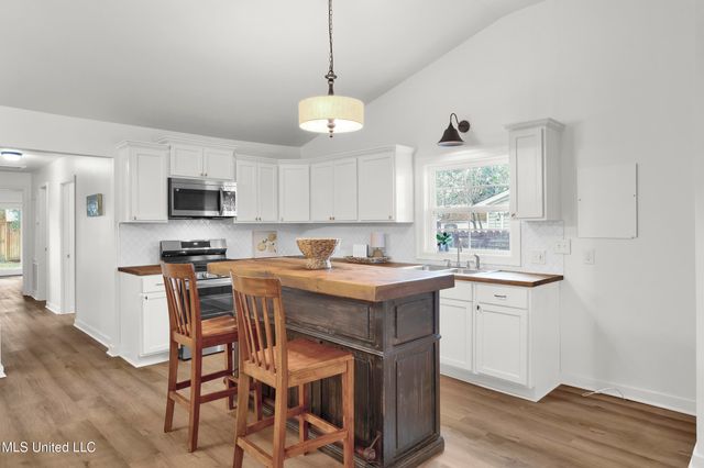 103 Rosemary Avenue, Long Beach, MS 39560