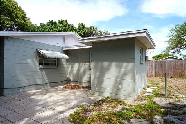 2312 32ND AVENUE N, St Petersburg, FL 33713