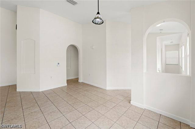 3059 Horizon LN 1602, Naples, FL 34109