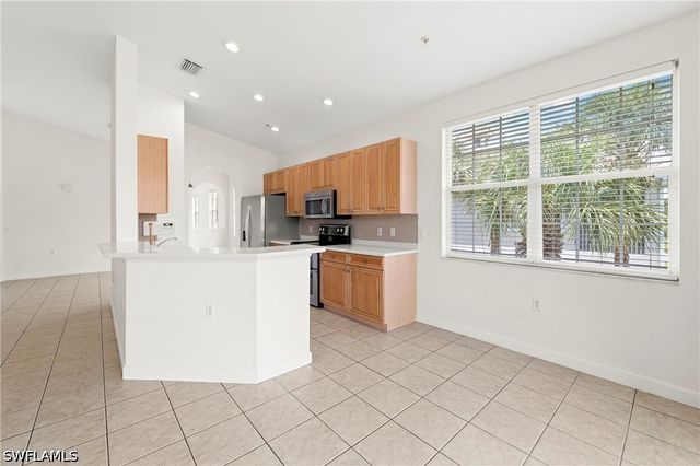3059 Horizon LN 1602, Naples, FL 34109