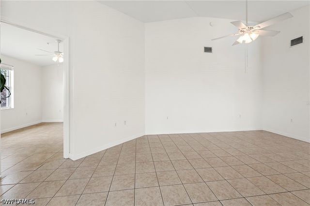 3059 Horizon LN 1602, Naples, FL 34109