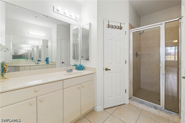 3059 Horizon LN 1602, Naples, FL 34109