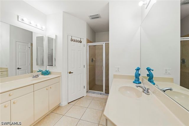 3059 Horizon LN 1602, Naples, FL 34109