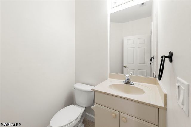 3059 Horizon LN 1602, Naples, FL 34109