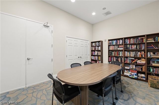 3059 Horizon LN 1602, Naples, FL 34109