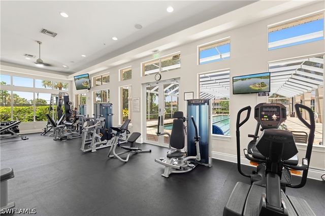 3059 Horizon LN 1602, Naples, FL 34109