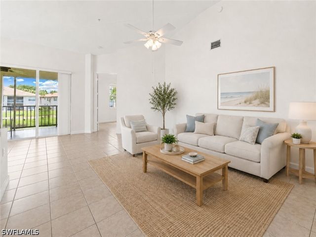 3059 Horizon LN 1602, Naples, FL 34109