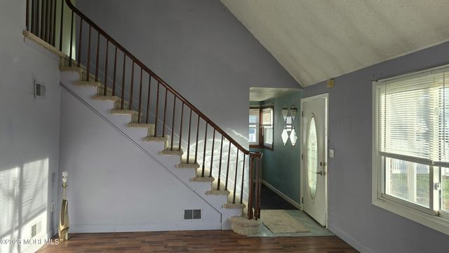 131 Veeder Lane, Bayville, NJ 08721