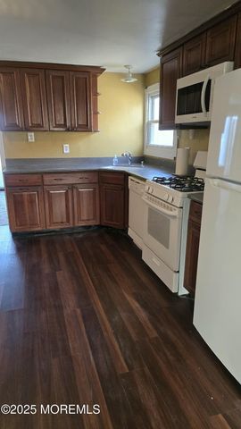 131 Veeder Lane, Bayville, NJ 08721