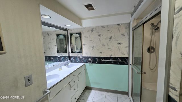 131 Veeder Lane, Bayville, NJ 08721