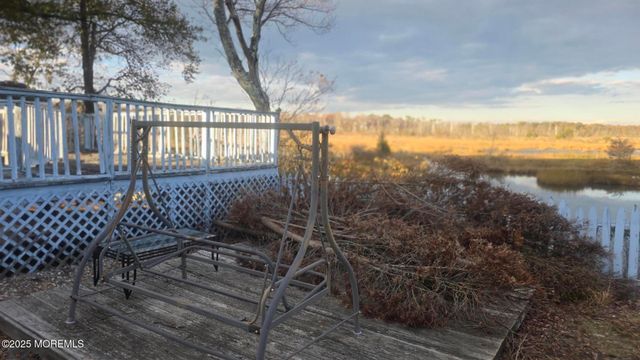 131 Veeder Lane, Bayville, NJ 08721