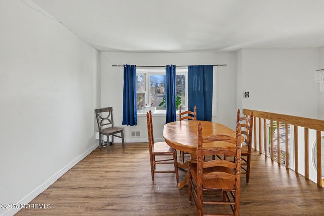 88 Curtis Place, Toms River, NJ 08753