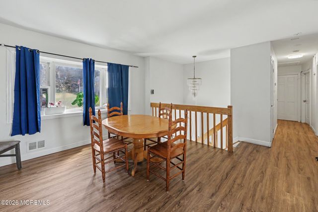 88 Curtis Place, Toms River, NJ 08753
