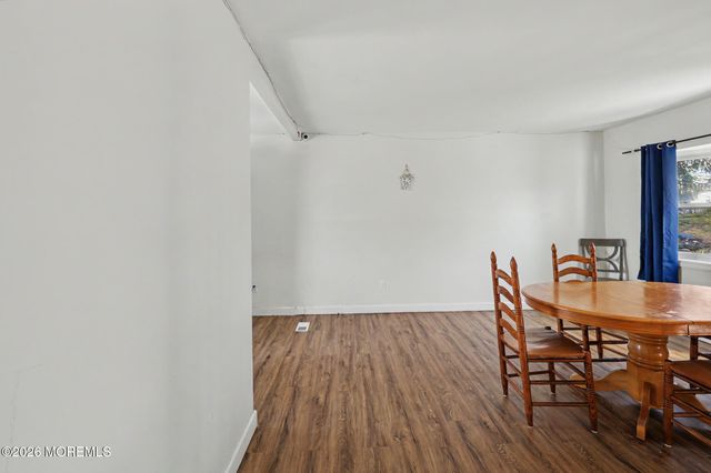 88 Curtis Place, Toms River, NJ 08753