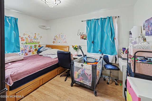 88 Curtis Place, Toms River, NJ 08753