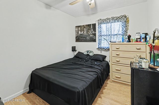 88 Curtis Place, Toms River, NJ 08753