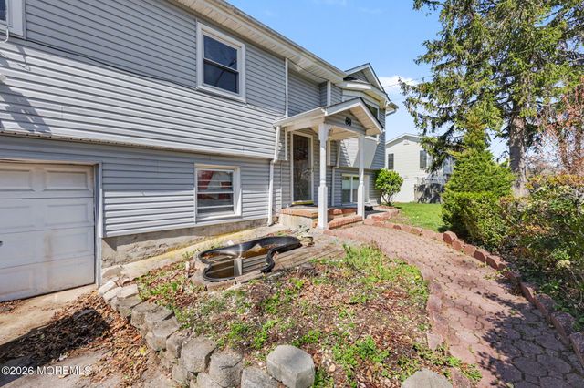 88 Curtis Place, Toms River, NJ 08753