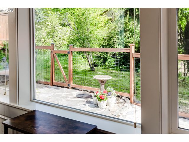 3411 TIMBERBROOK Way, Eugene, OR 97405