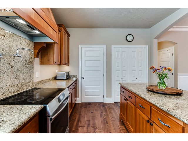 3411 TIMBERBROOK Way, Eugene, OR 97405