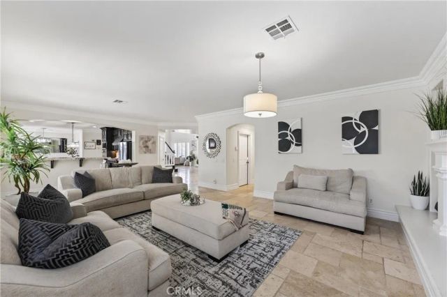 2634 Old Windmill Court, Riverside, CA 92503