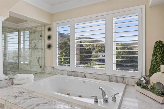 2634 Old Windmill Court, Riverside, CA 92503