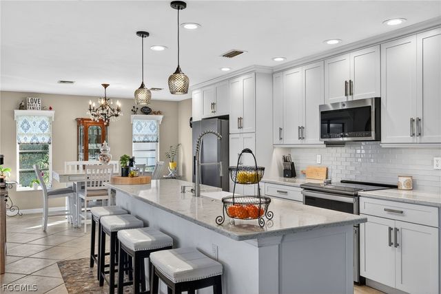 5203 Pelican BLVD, Cape Coral, FL 33914